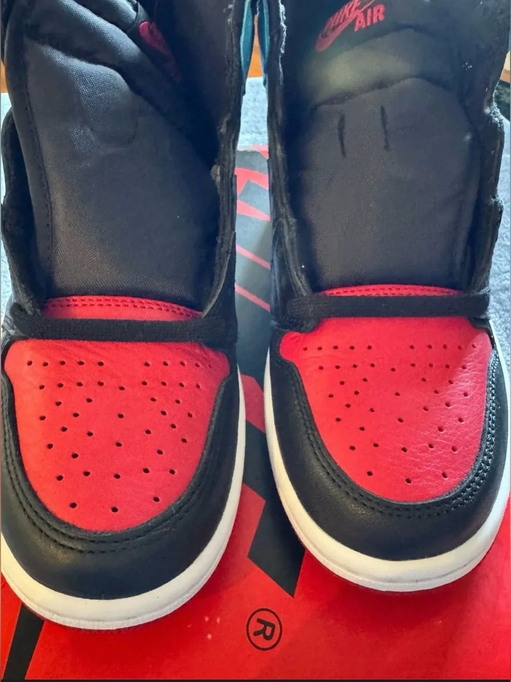 Jordan 1 Retro High NC to CHI (Women’s), Like NEW